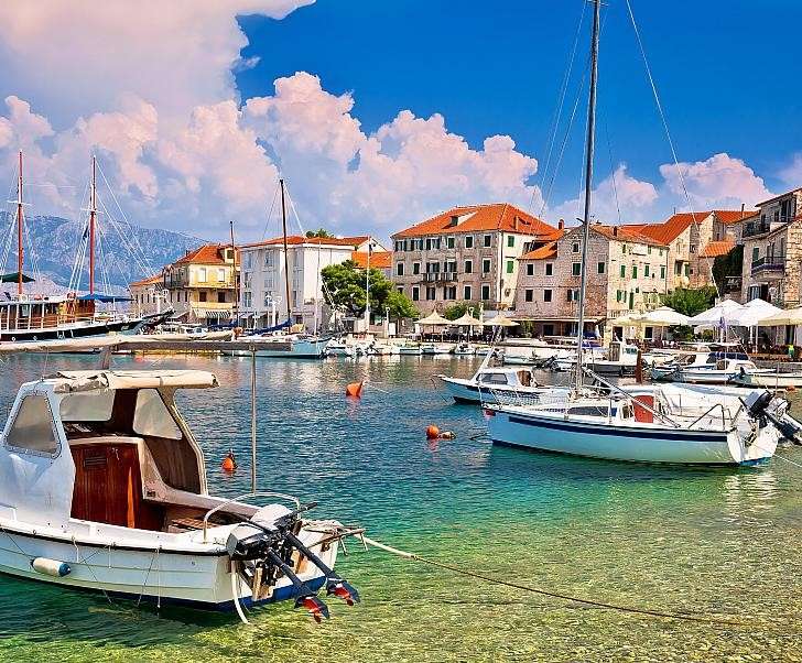 Postira - a town on the island of Brac - online puzzle