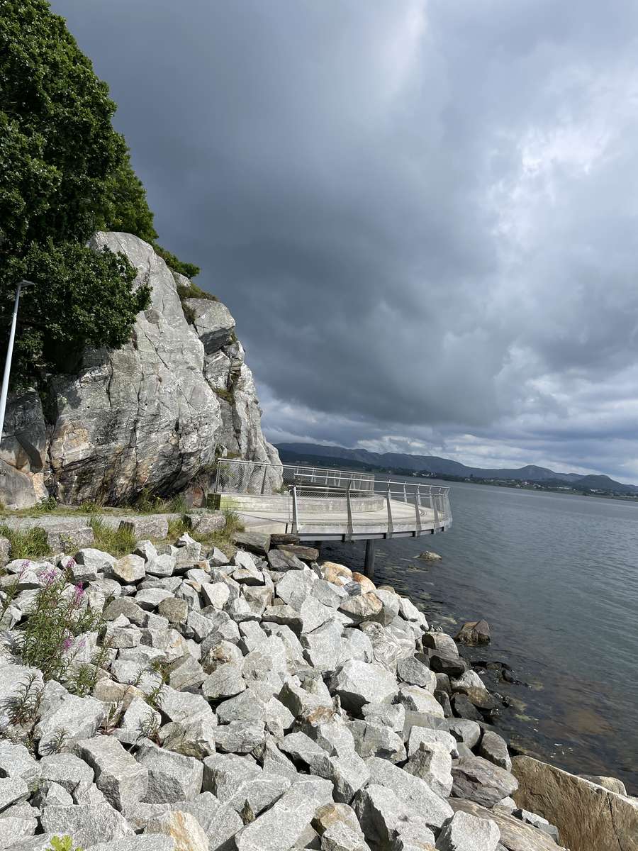 Caminho da Noruega perto de Stavanger quebra-cabeças online