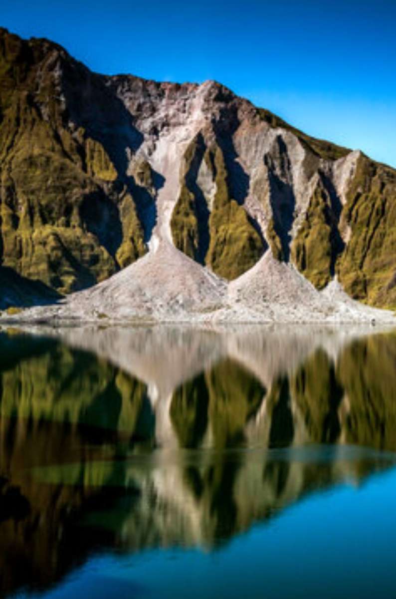 Mount Pinatubo Filipíny online puzzle