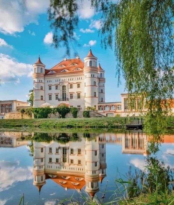 Palace in Wojanów online puzzle