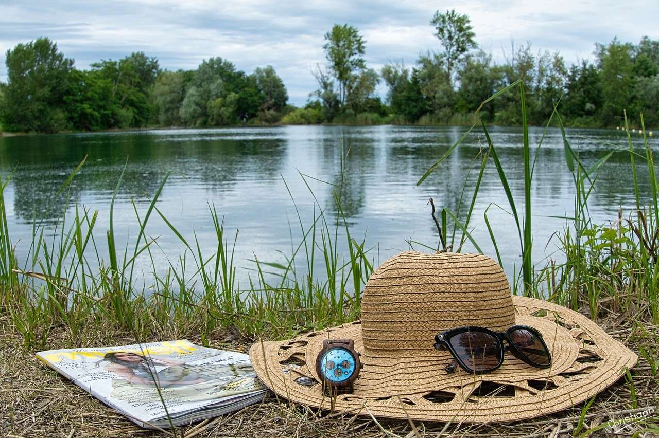 Verão, relaxamento, chapéu de verão. quebra-cabeças online