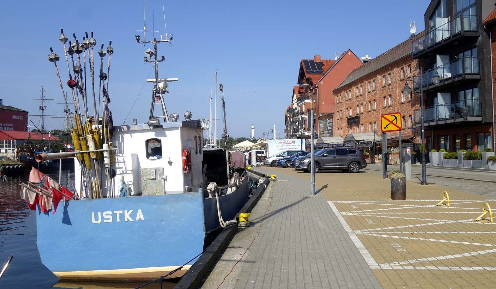 Een kotter aan de kade in Ustka legpuzzel online