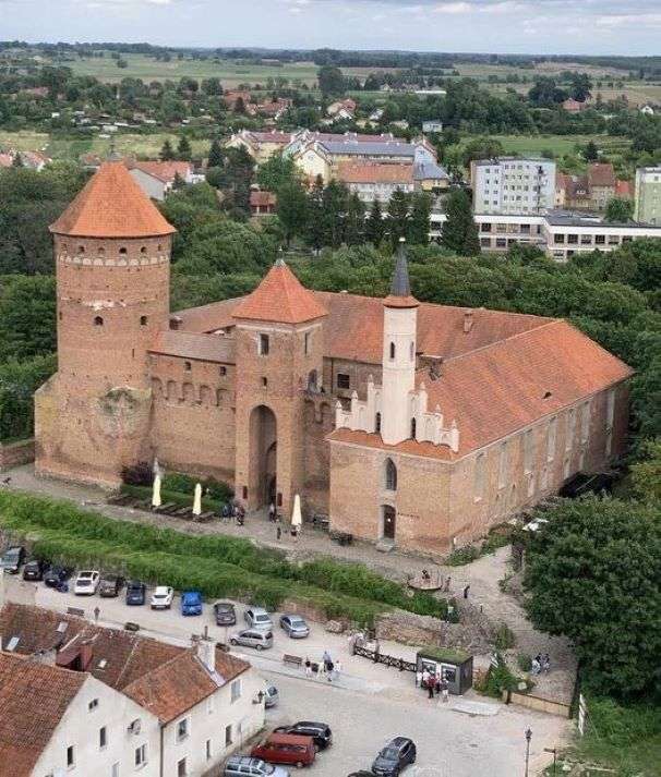 Замок в Решеле онлайн-пазл