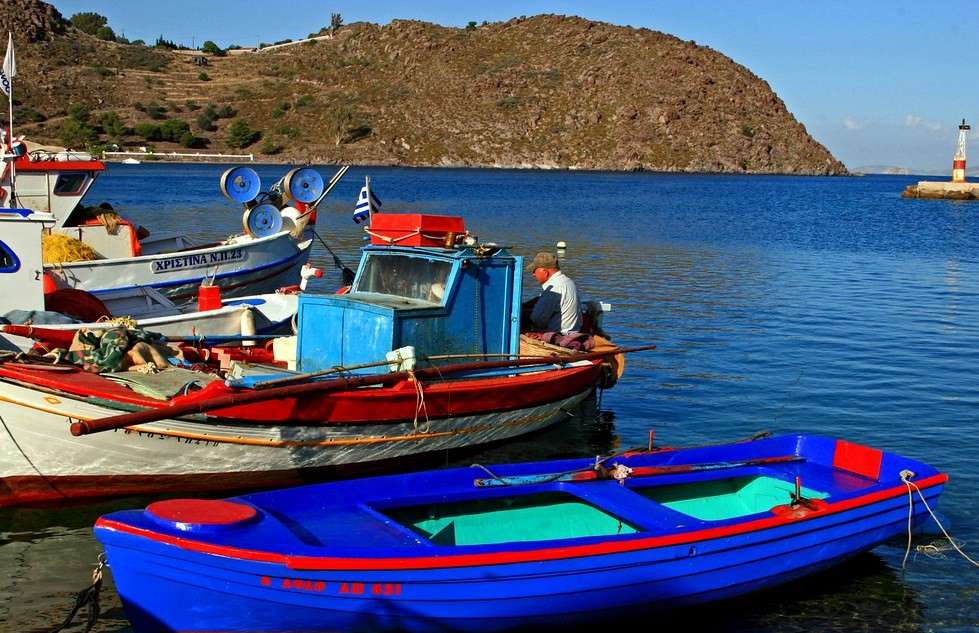 Patmos - une petite île grecque de la mer Égée puzzle en ligne