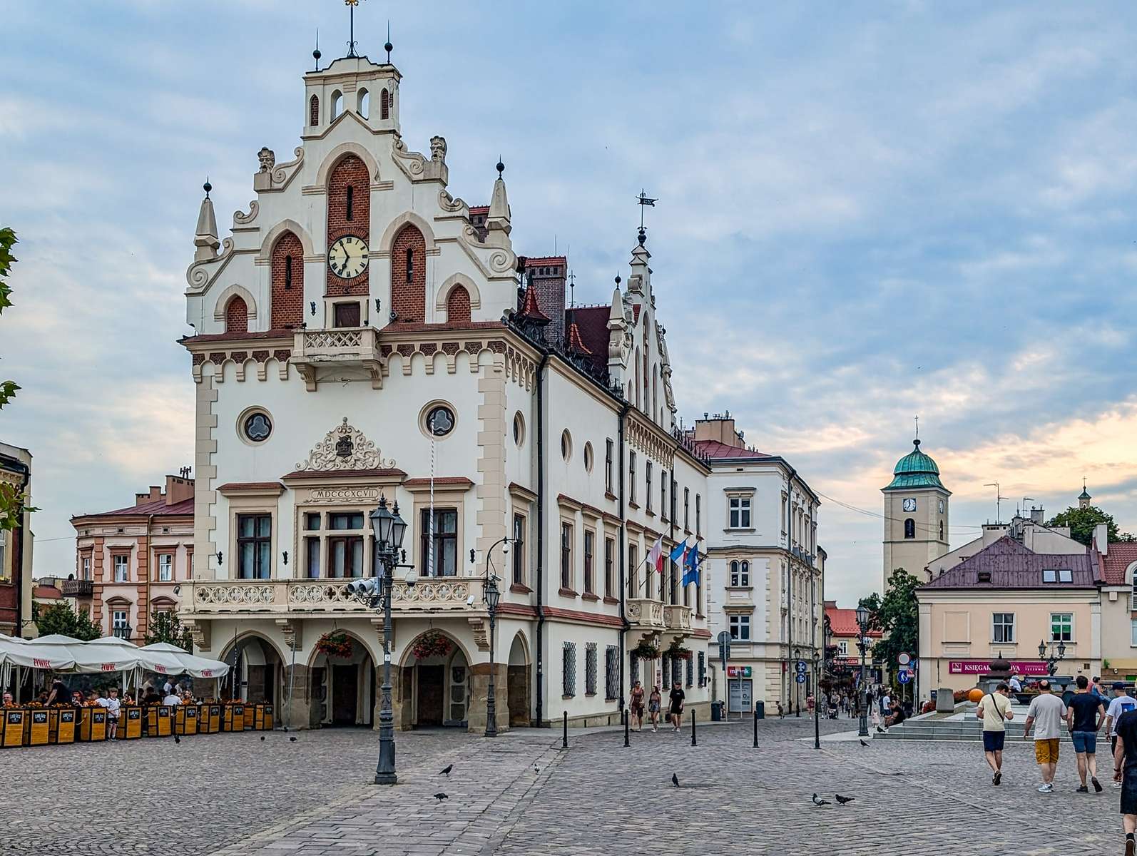 Rzeszóws gamla marknadstorg Pussel online