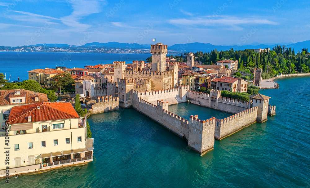 Sirmione Olaszország online puzzle