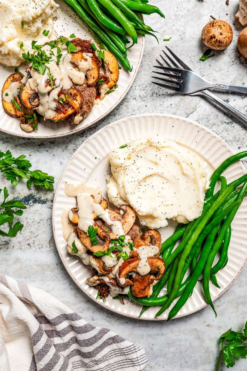 Dîner de steak haché pour deux puzzle en ligne