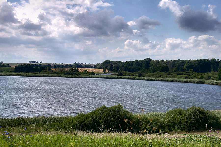 Vista del lago sagrado rompecabezas en línea