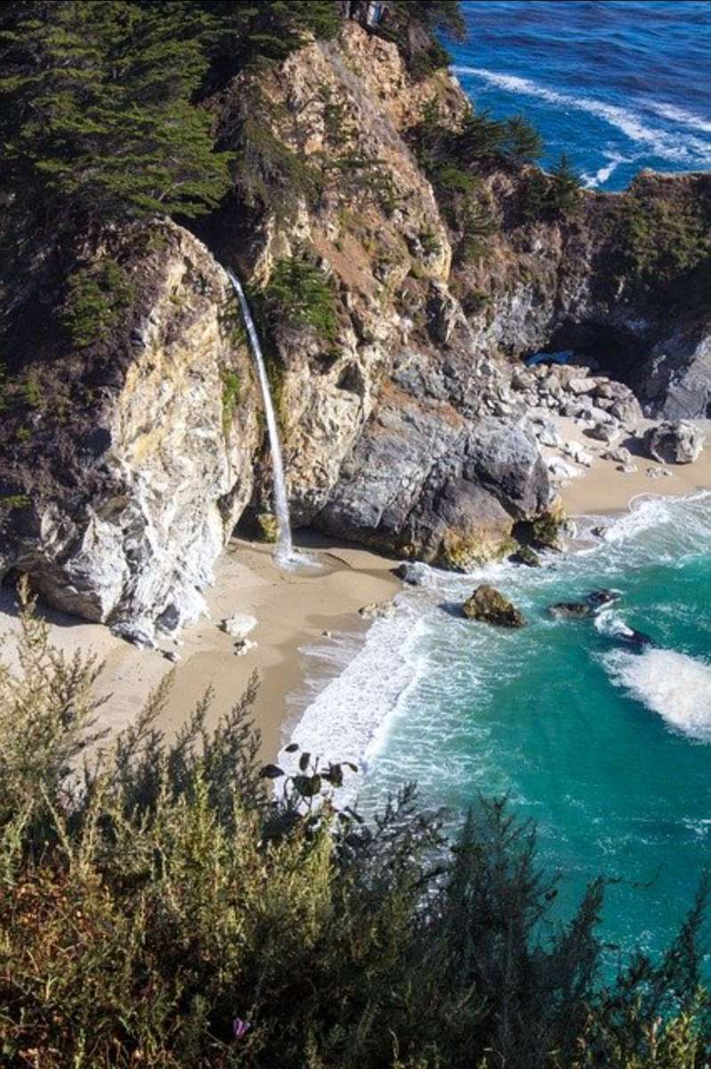 McWay Falls, Kalifornia, USA online puzzle