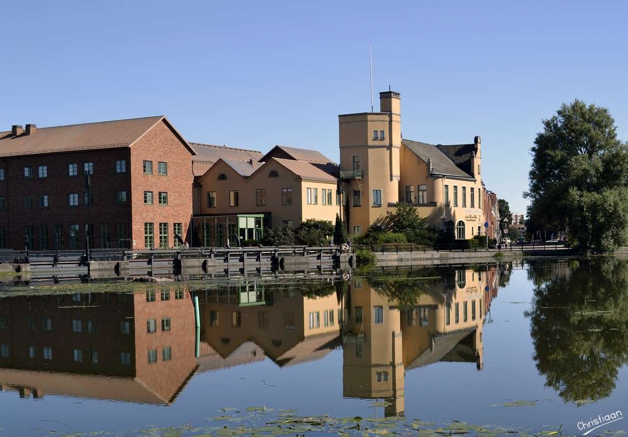 Dorfhaus, Architektur, Wassersee. Puzzlespiel online