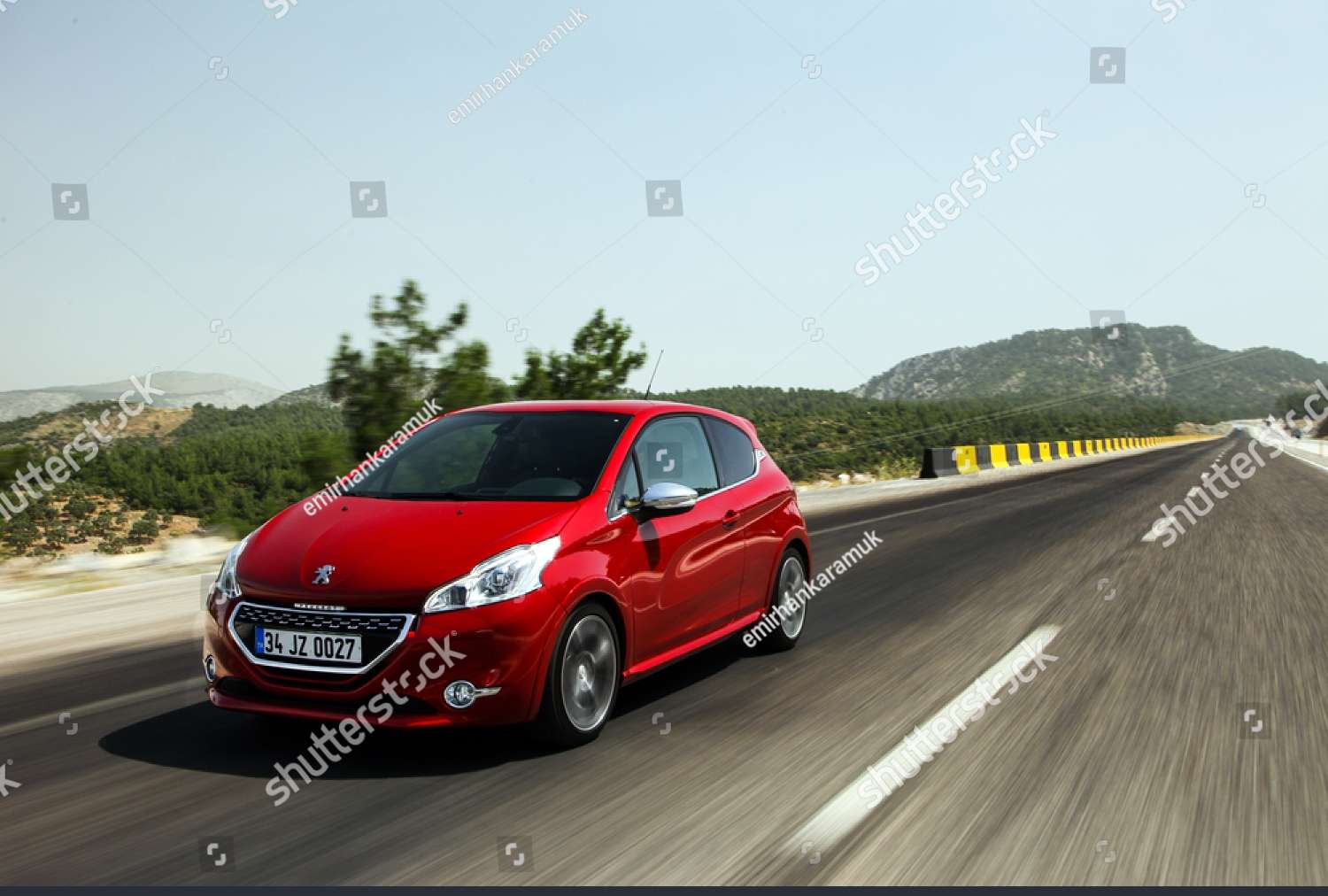 Voiture rouge puzzle en ligne