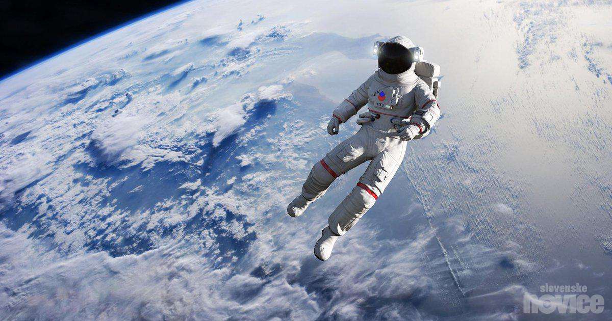 Levitující astronaut skládačky online