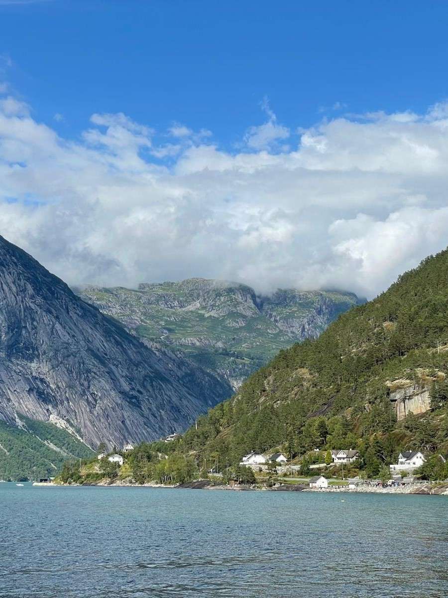 fjordar i Norge utsikt från fartyget Pussel online