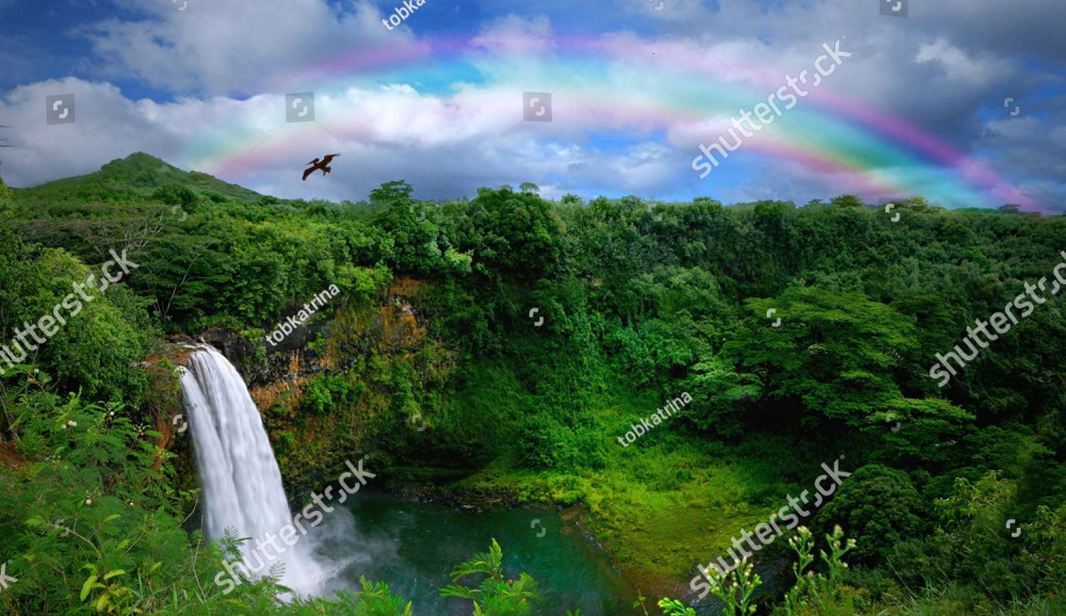 Hermosa cascada en la isla de Kauai, Hawaii, EE.UU. rompecabezas en línea