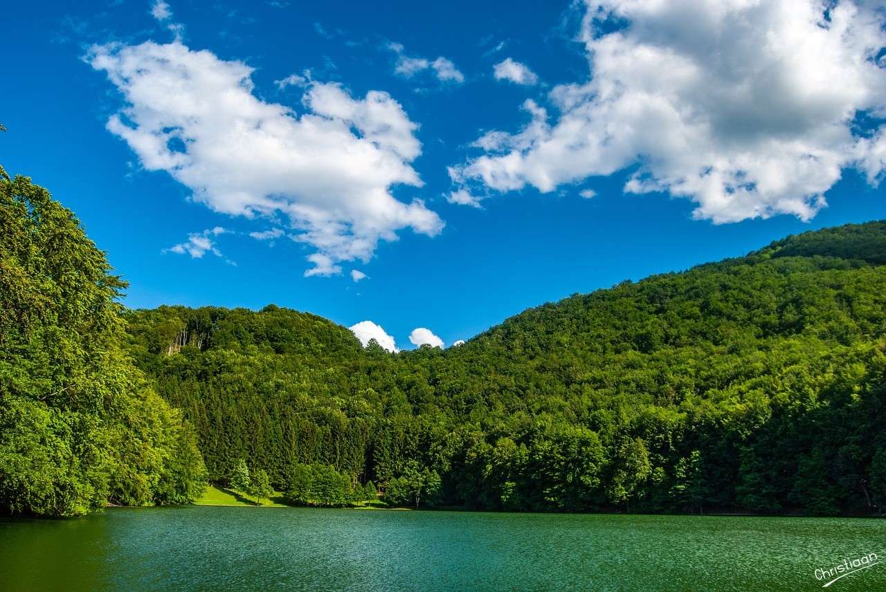 Balkansee, Bosnien und Herzegowina, Landschaft. Puzzlespiel online