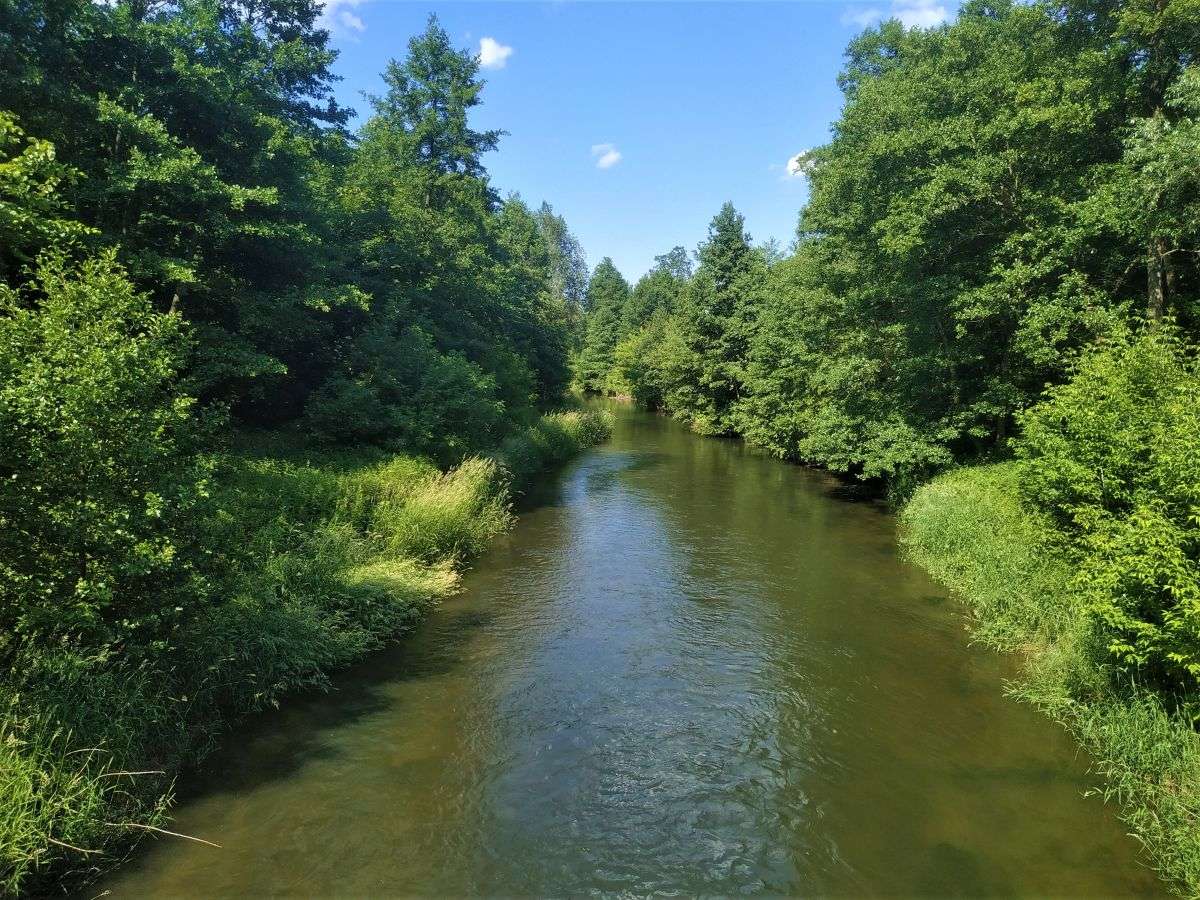 Paisagem polonesa com um rio quebra-cabeças online