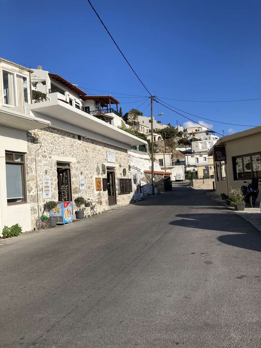 Villaggio di montagna di Myrthios a Creta puzzle online