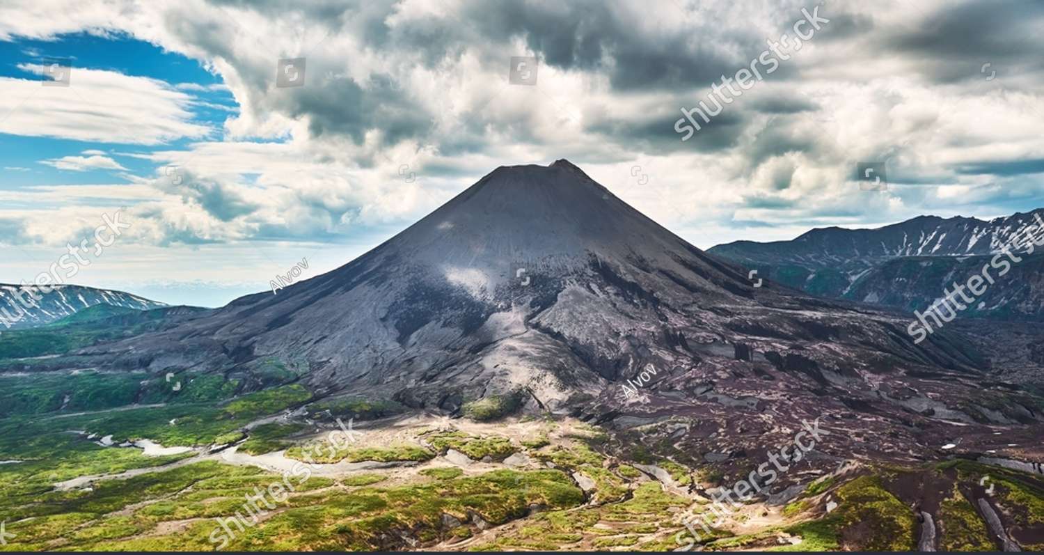 ロシア、カムチャッカ半島の火山 ジグソーパズルオンライン