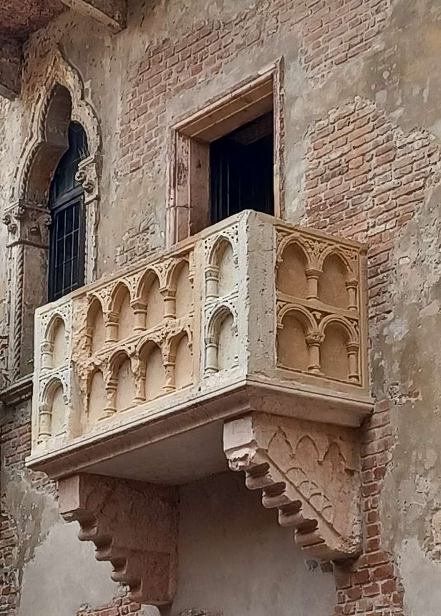 Balcón en Verona Italia rompecabezas en línea