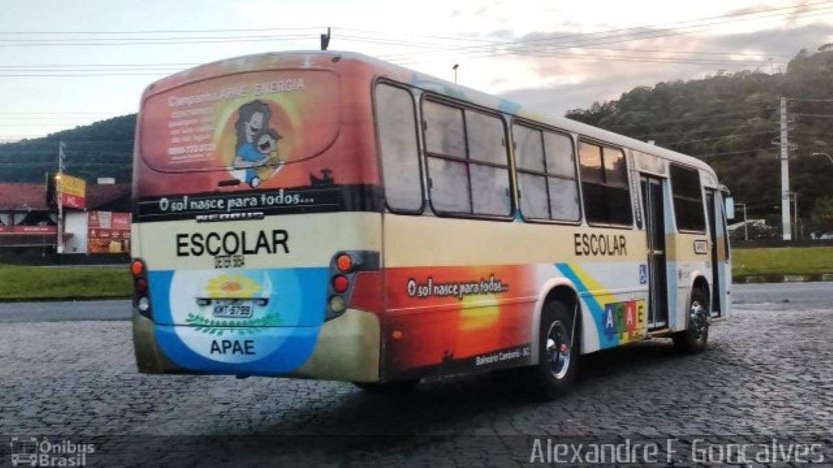 Ônibus 2 - APAE BC quebra-cabeças online