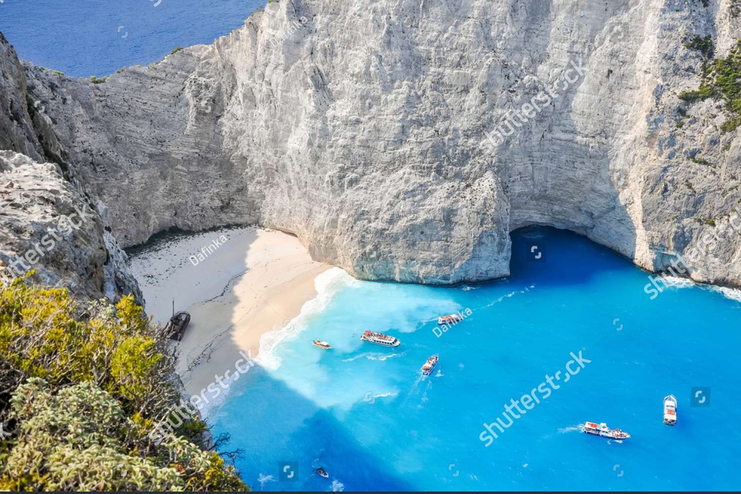 Playa de Navagio, Grecia rompecabezas en línea