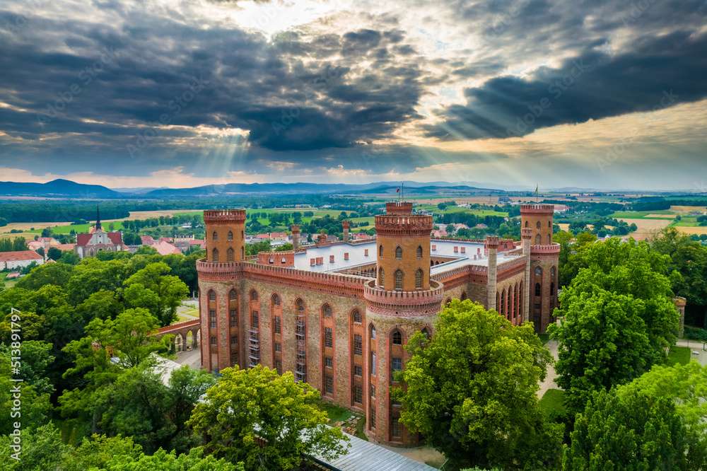 Palace i Kamieniec Ząbkowicki Pussel online