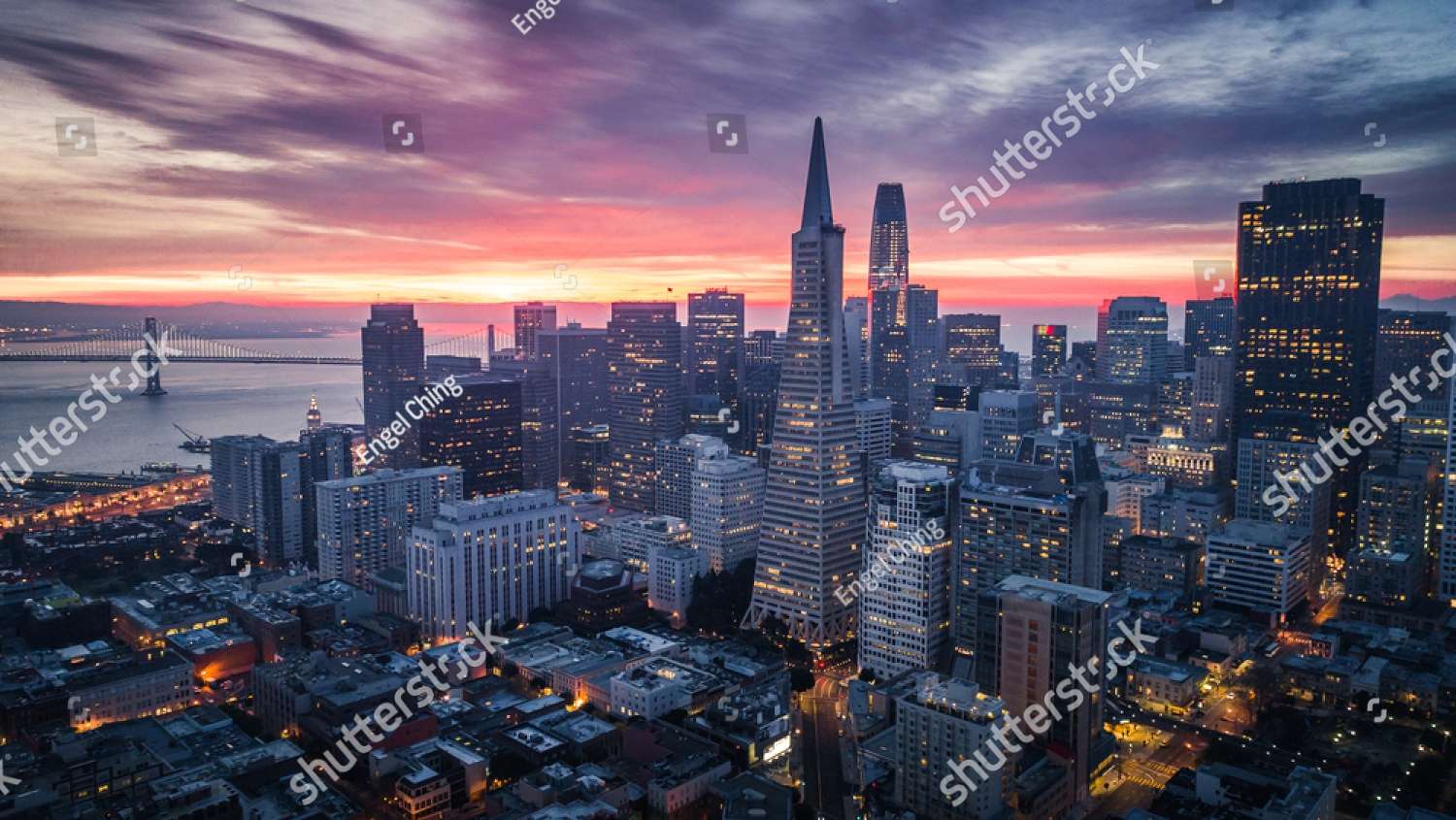 Răsărit peste orașul San Francisco, SUA puzzle online