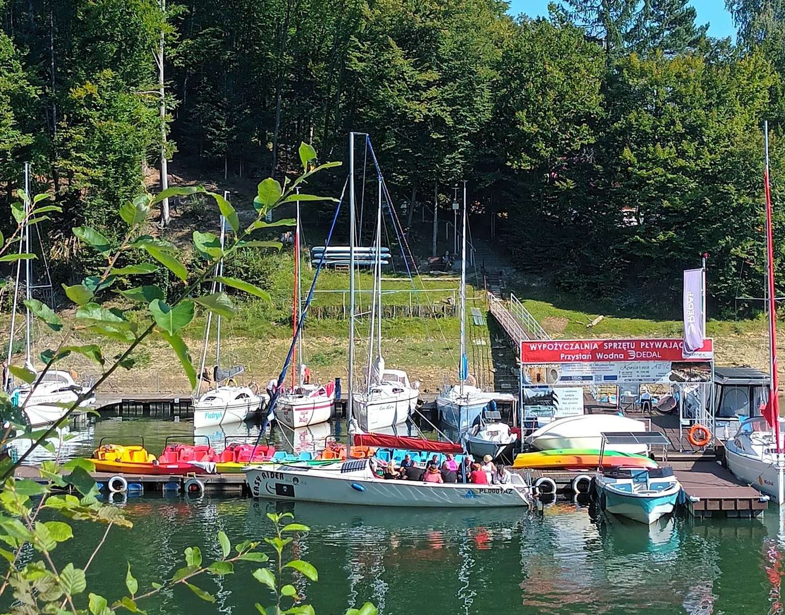 Silencio en el puerto deportivo de Solina rompecabezas en línea