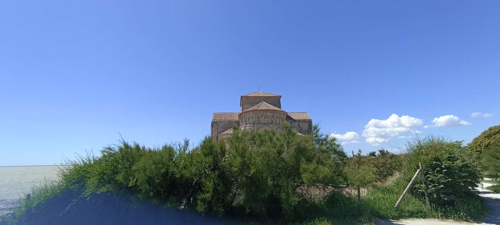 Sainte-Radegonde kyrka, Talmont pussel på nätet