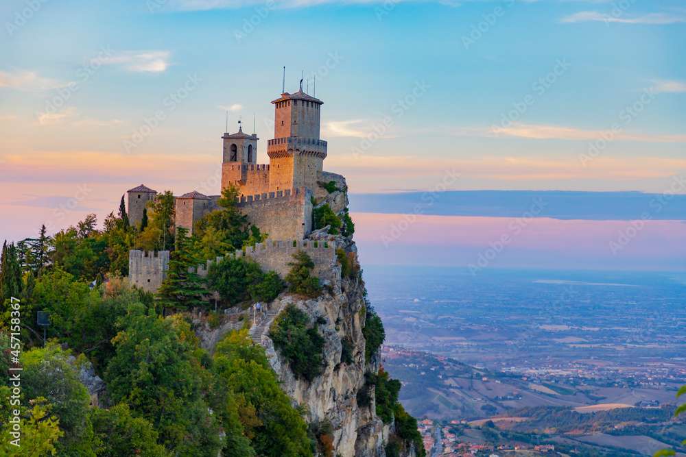 Hrad Guaita Tower, San Marino skládačky online