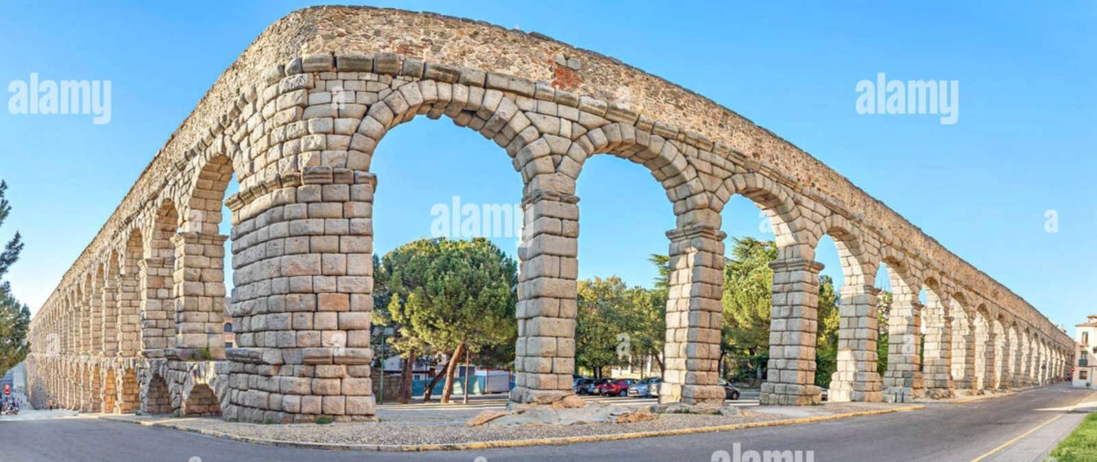 Aqueduct in Segovia Spain jigsaw puzzle online