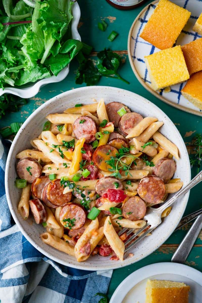 Pasta con salchicha cajún rompecabezas en línea