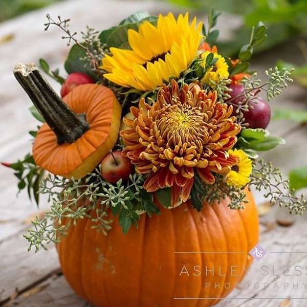 Pumpkin vase with flowers online puzzle