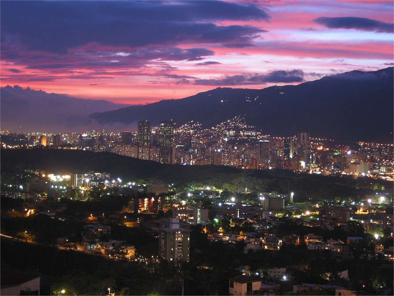 Caracas During Twilight Venezuela jigsaw puzzle online