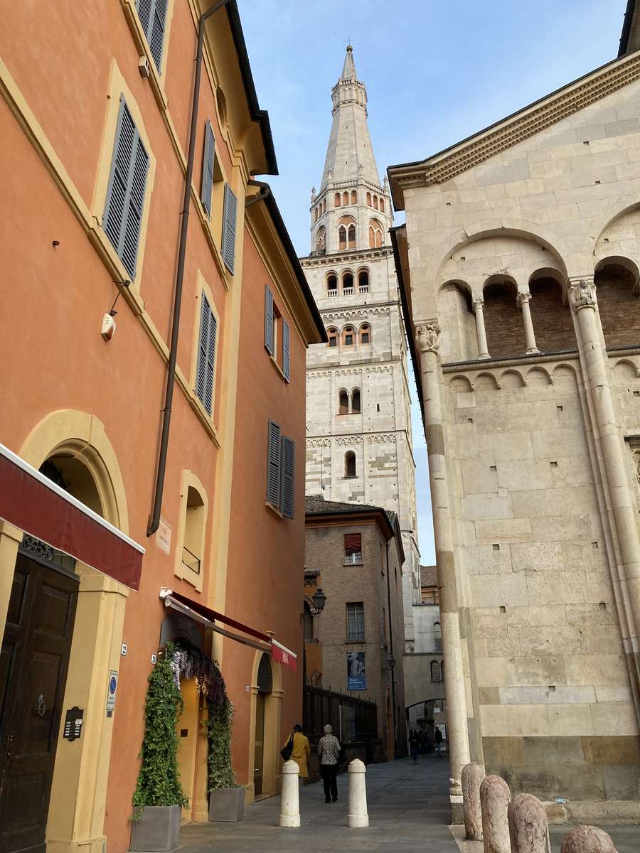 Campanario de Módena rompecabezas en línea