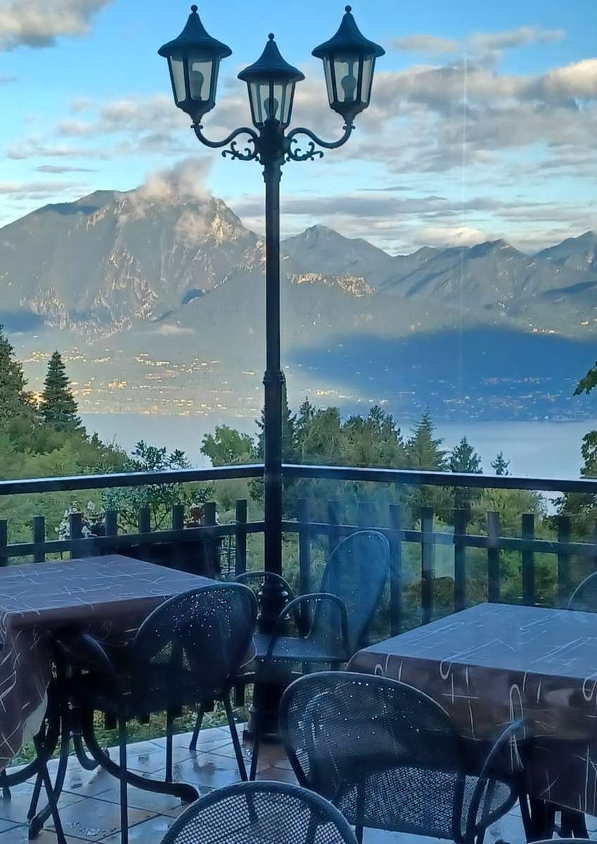 vue depuis la terrasse de l'hôtel puzzle en ligne