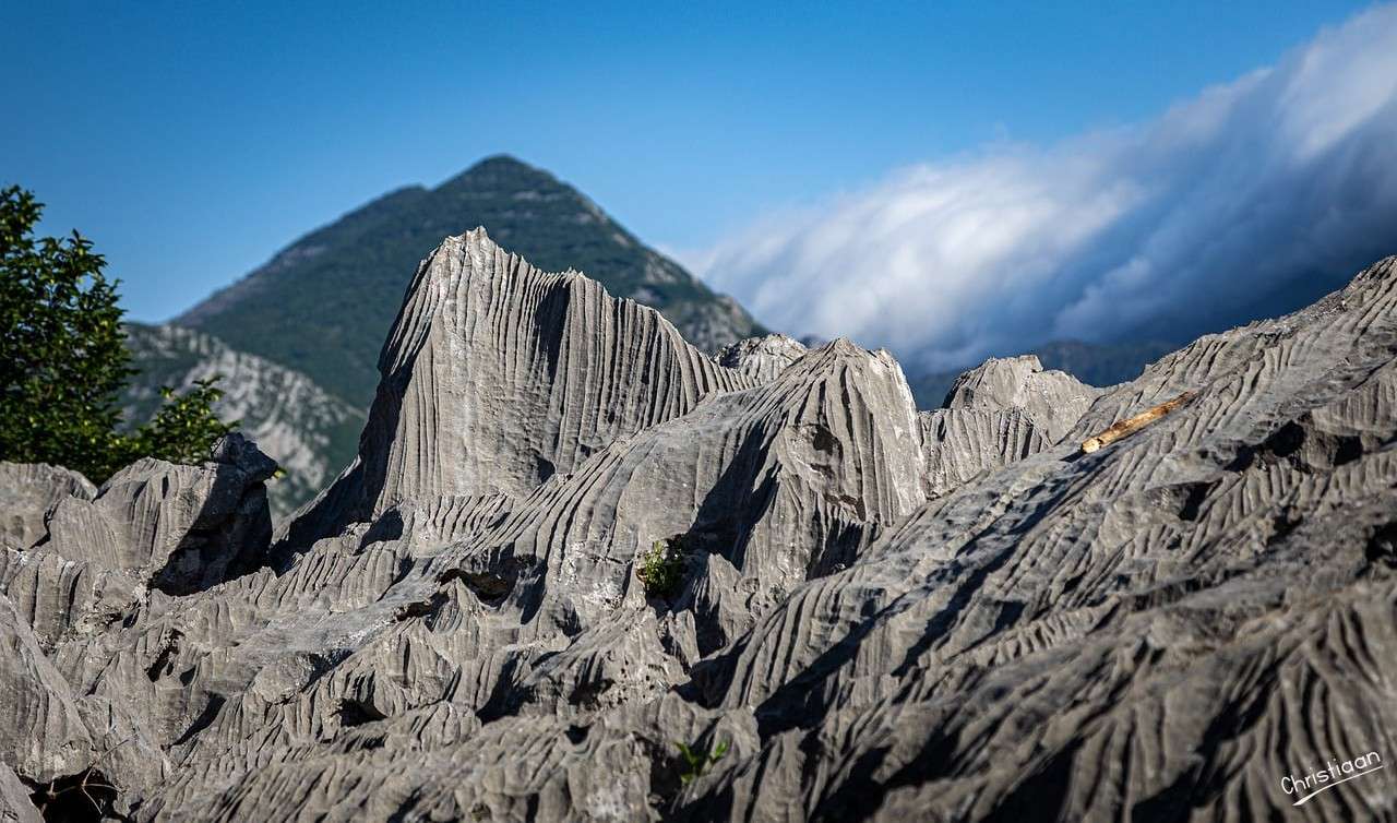 Rock formations, Landscape, Croatia. online puzzle