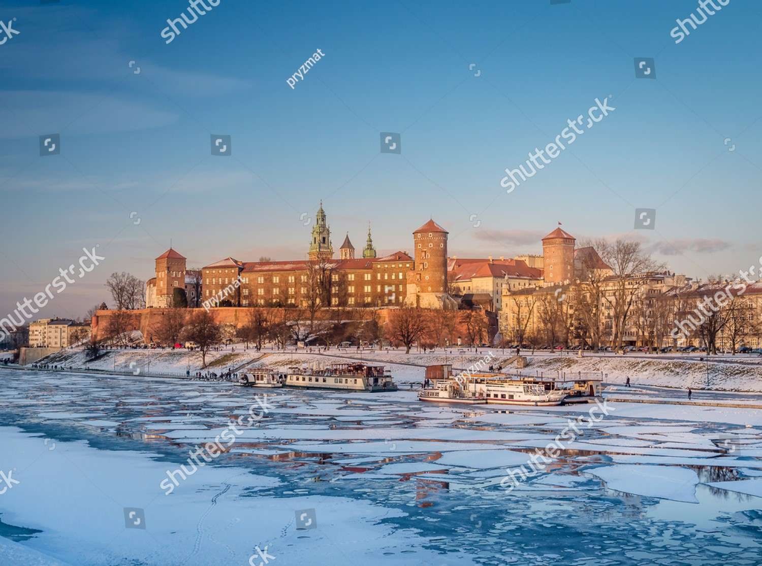 Wawel slott på vintern i Krakow Pussel online