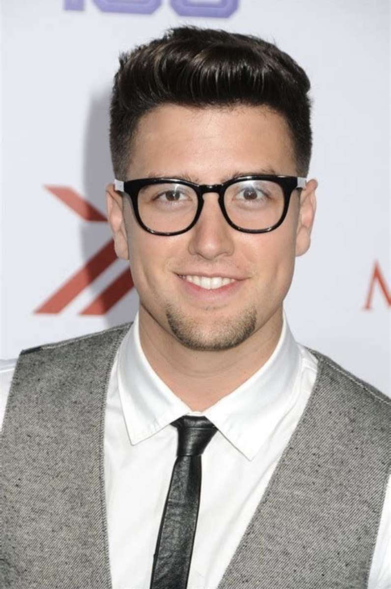 Logan Henderson online puzzle