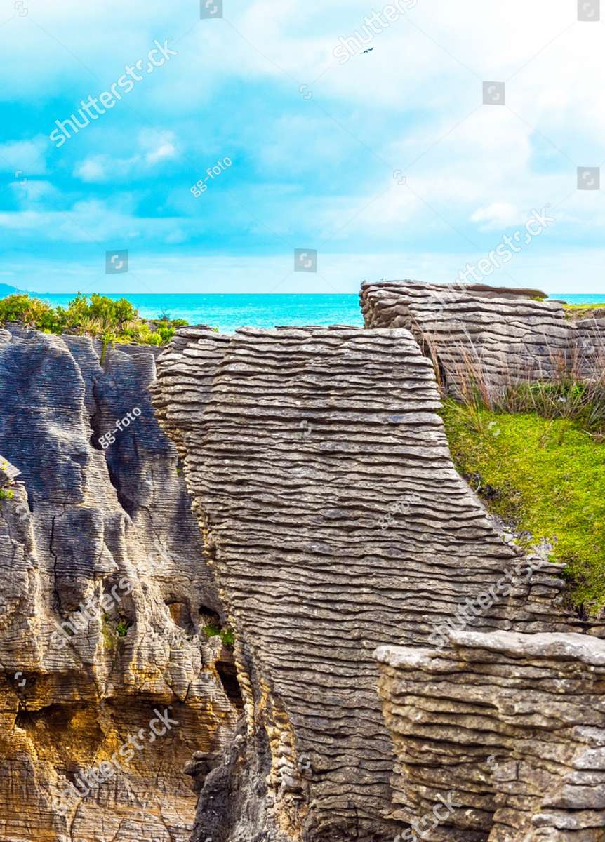 Pancake Rocks in Nuova Zelanda puzzle online