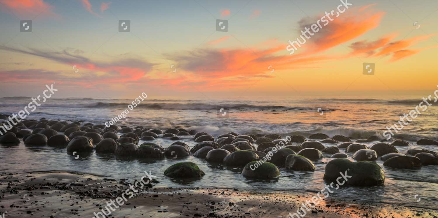 Bowling Ball Beach California USA online puzzle