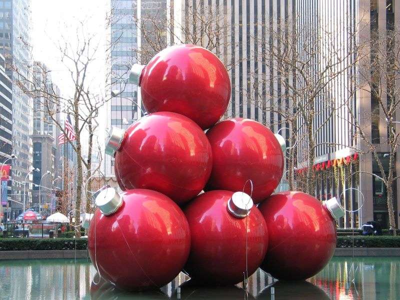 Red large baubles online puzzle