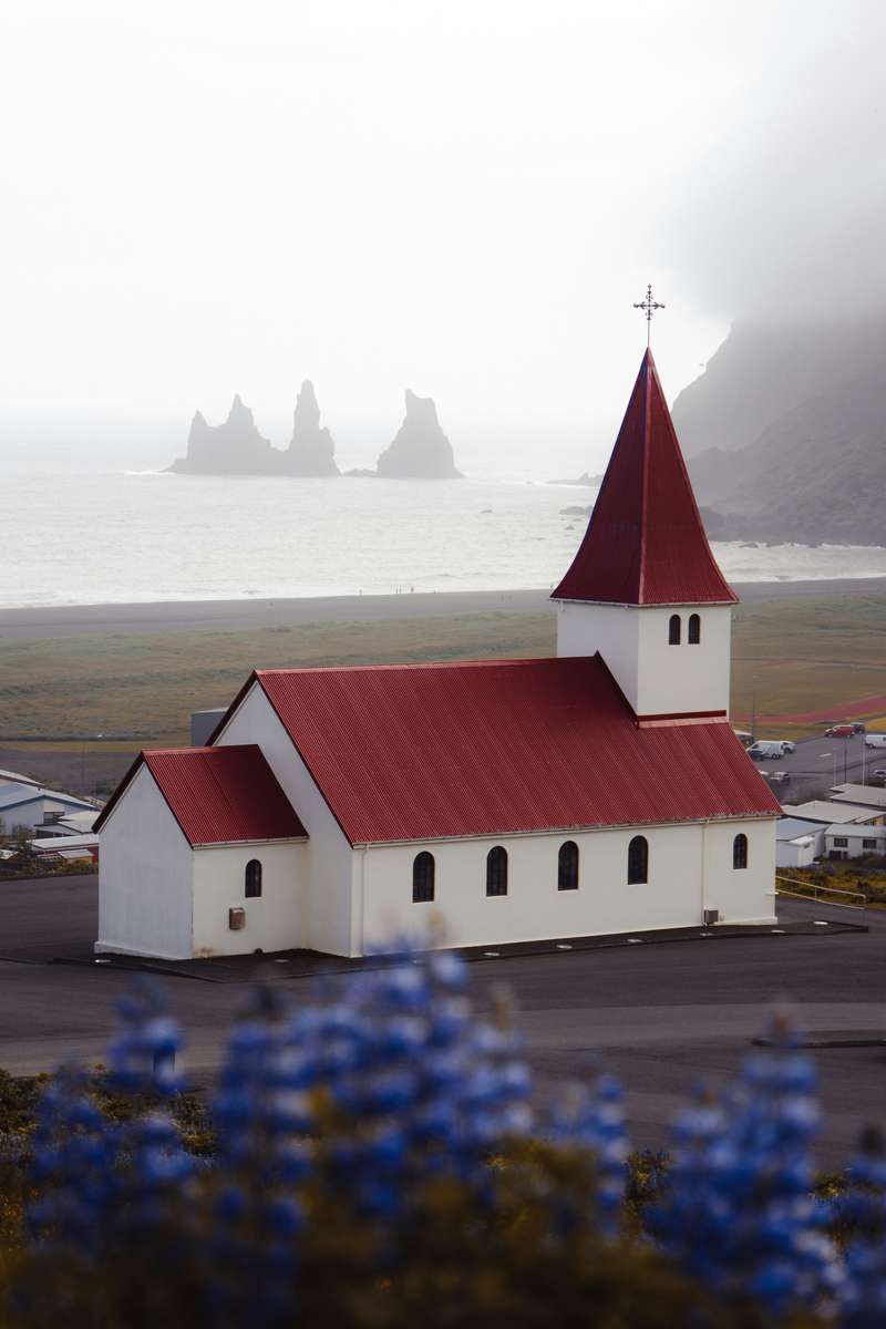 Église Vík i Myrdal, Islande puzzle en ligne