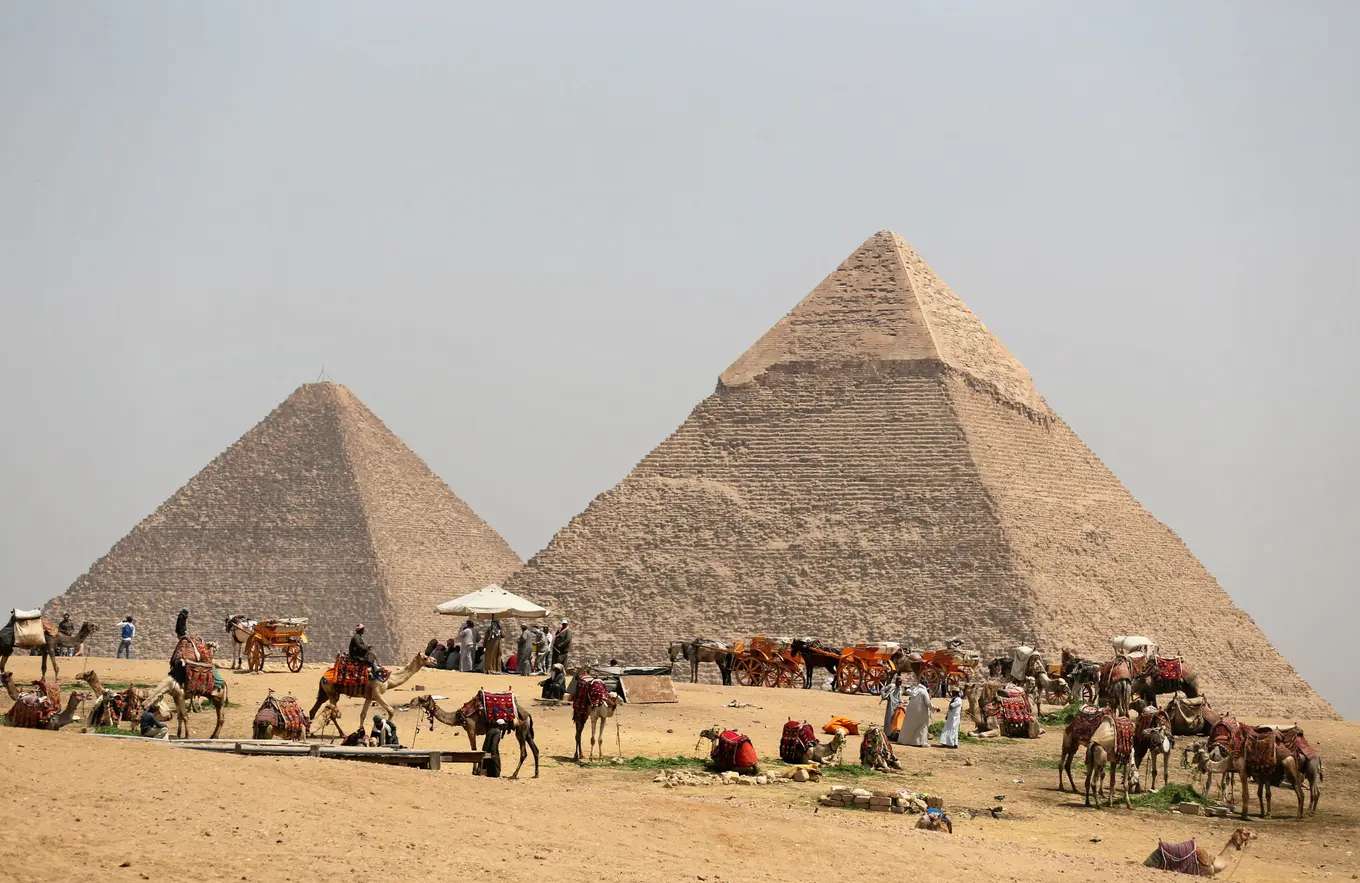 Sitio antiguo de las pirámides de Giza en Egipto rompecabezas en línea