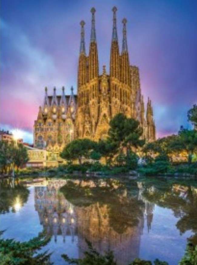 Sagrada Familia Cathedral in Barcelona online puzzle