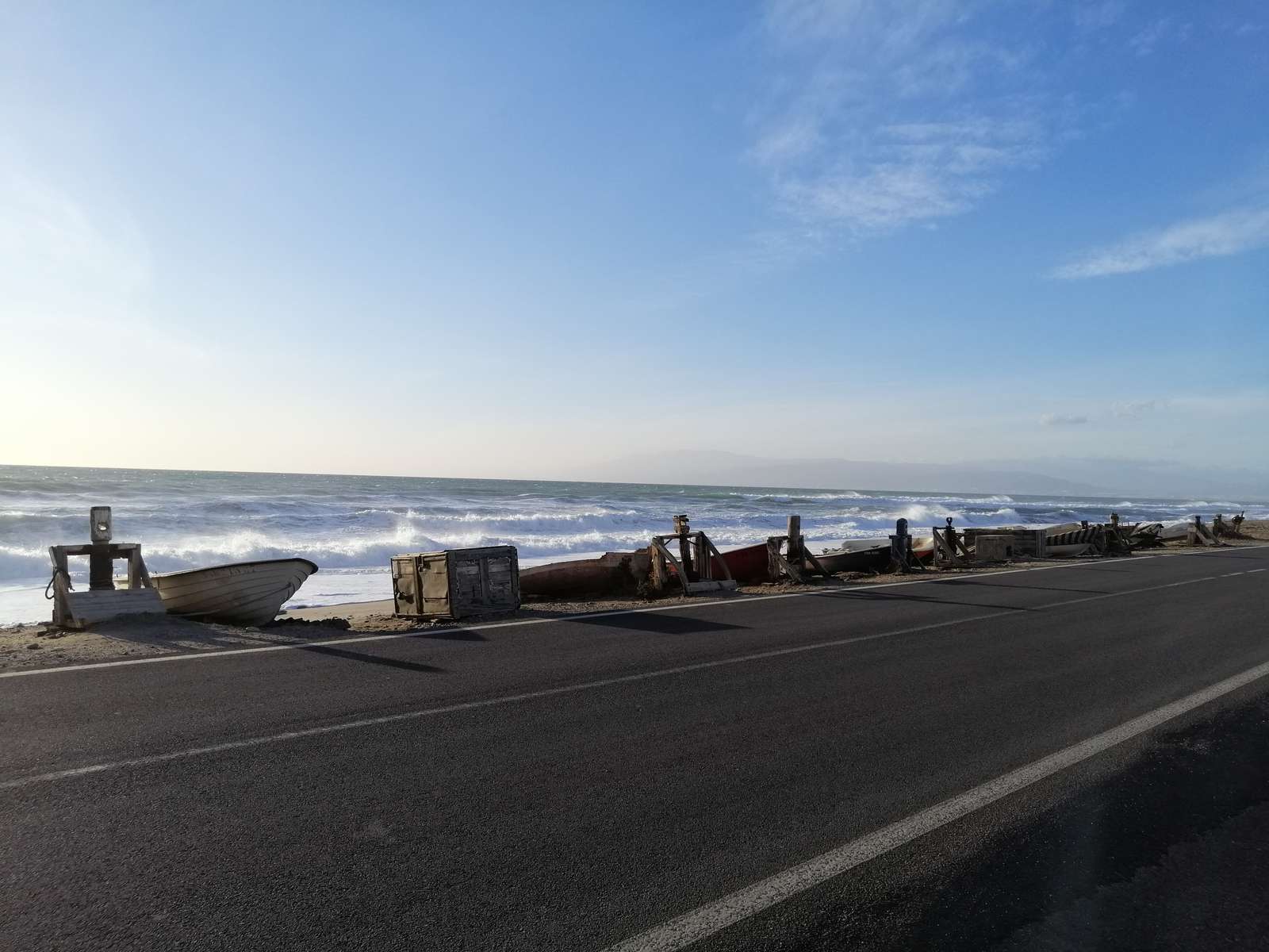 Barcos en la playa de Cabo de Gata. rompecabezas en línea