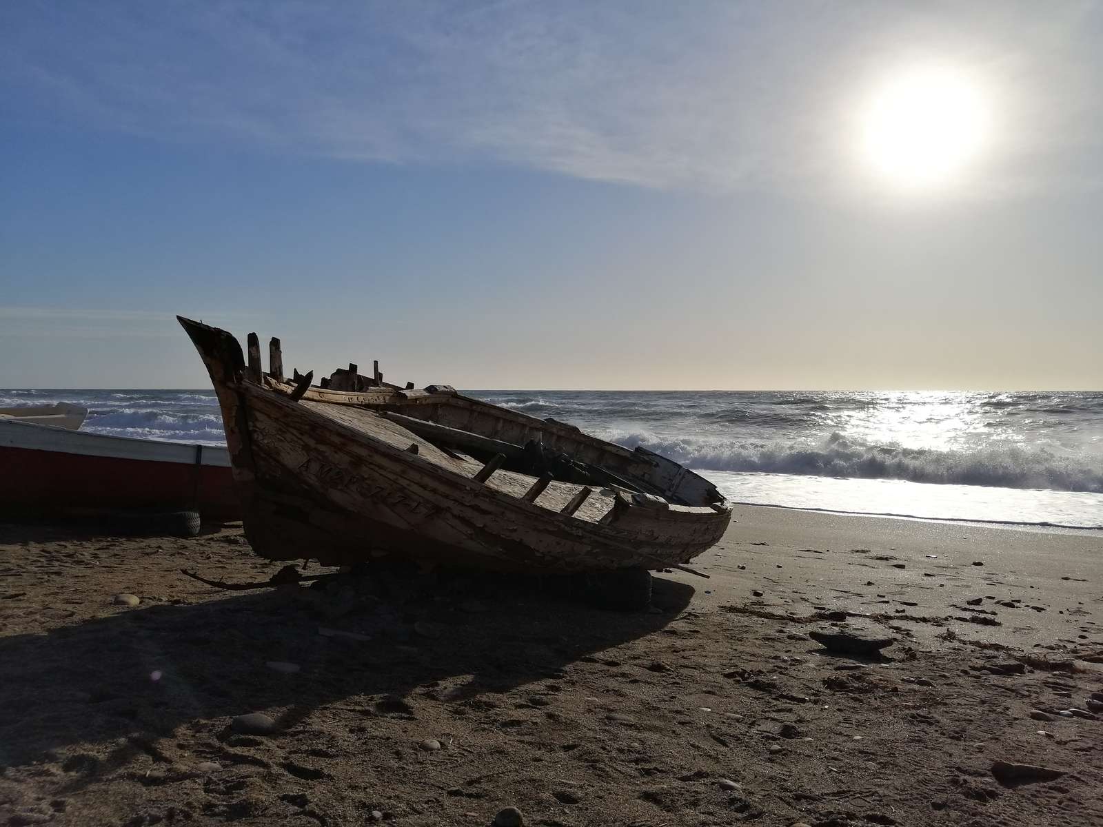 Barco varado en Cabo de Gata rompecabezas en línea