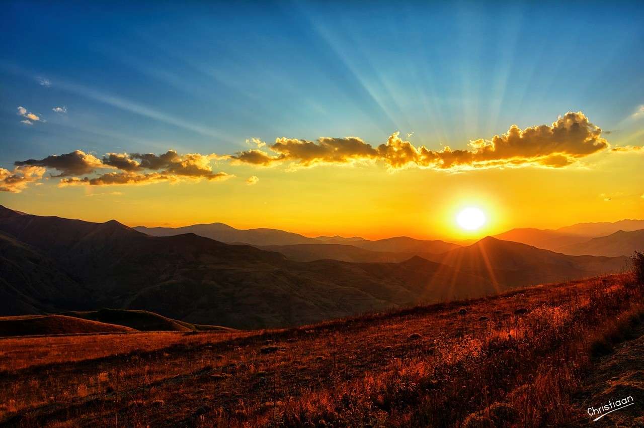 Puesta de sol, montañas. rompecabezas en línea