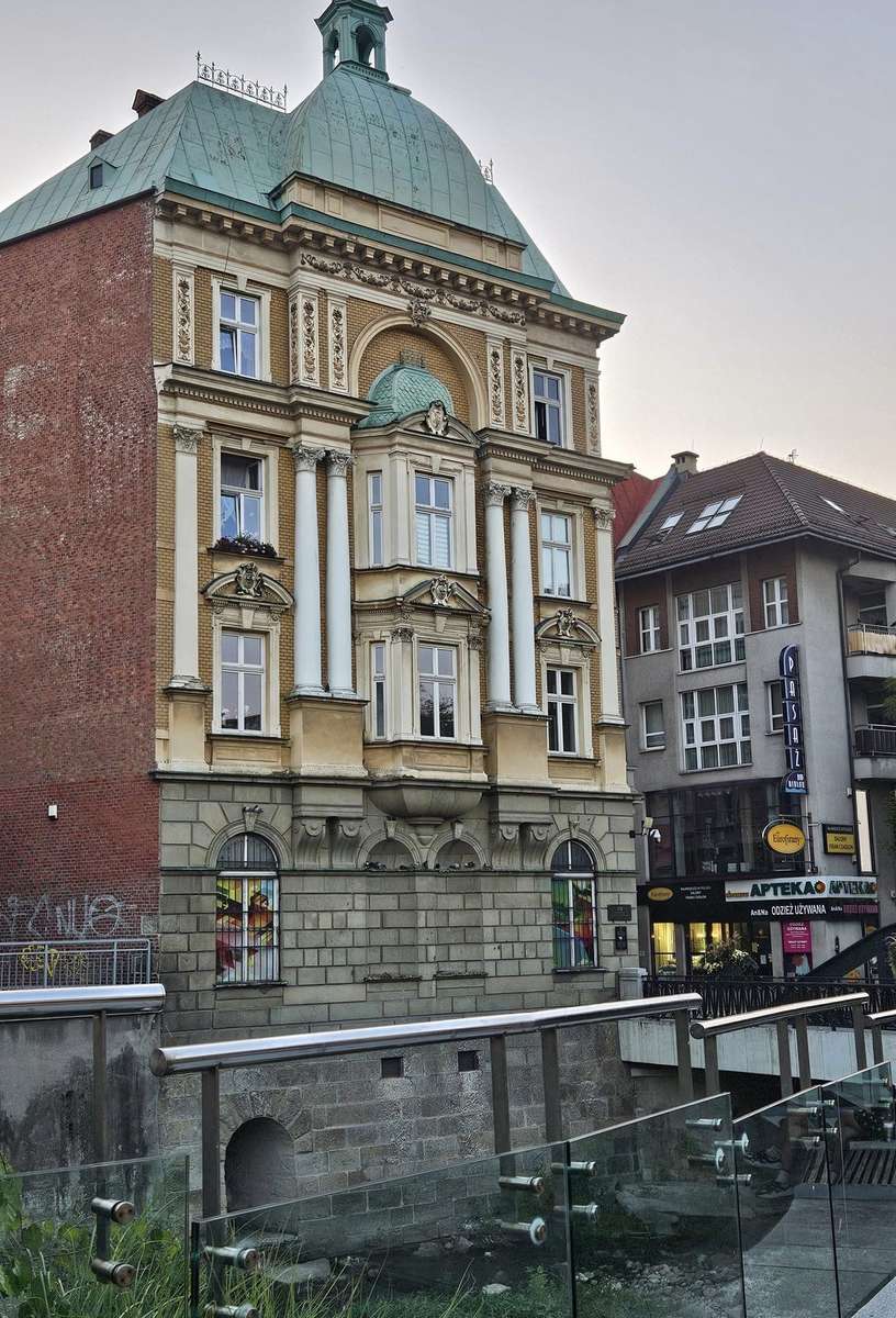 Edificio a Bielsko-Biała puzzle online