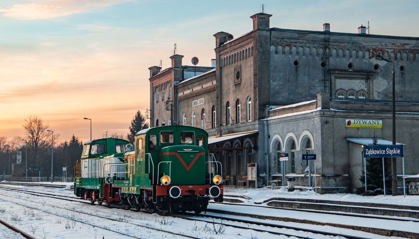 Railway station in Ząbkowice Śląskie online puzzle